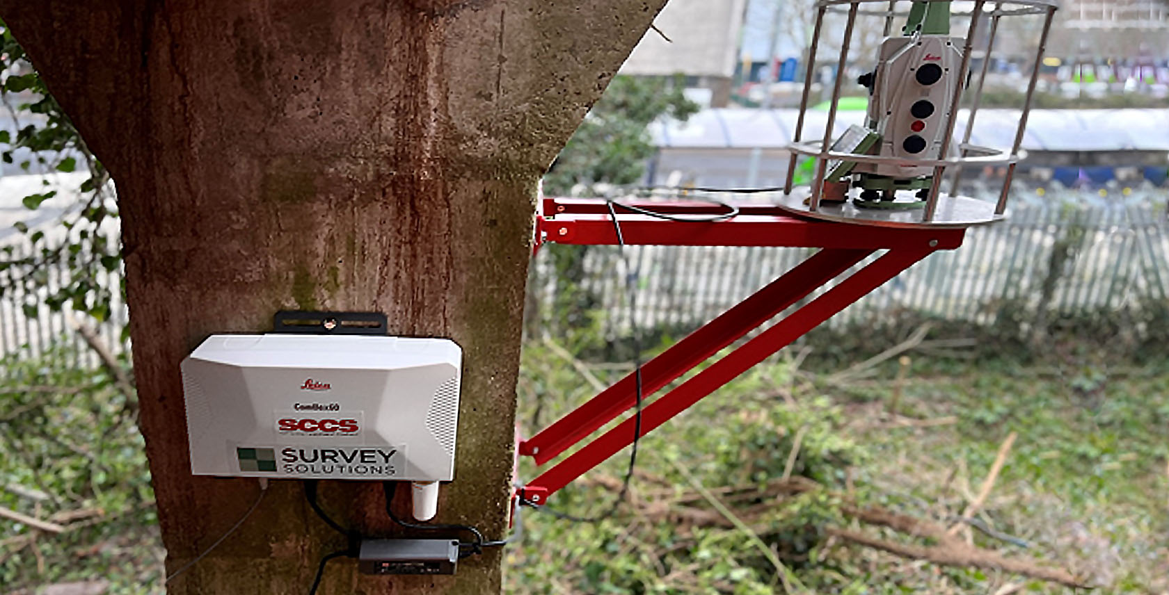 Monitoring of Railway Infrastructure - Leica ComBox60 
